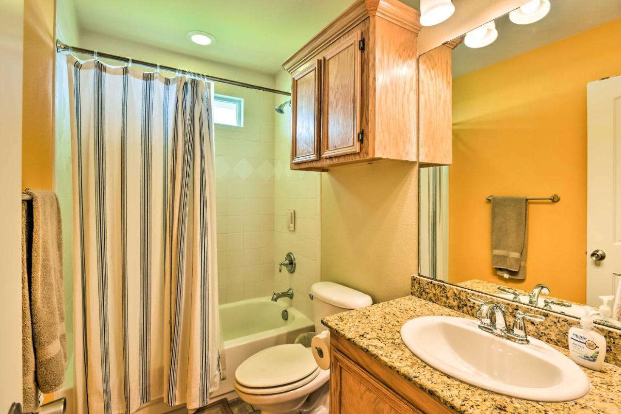 Spacious Port Aransas Condo Near Beach And Golfing Exterior foto
